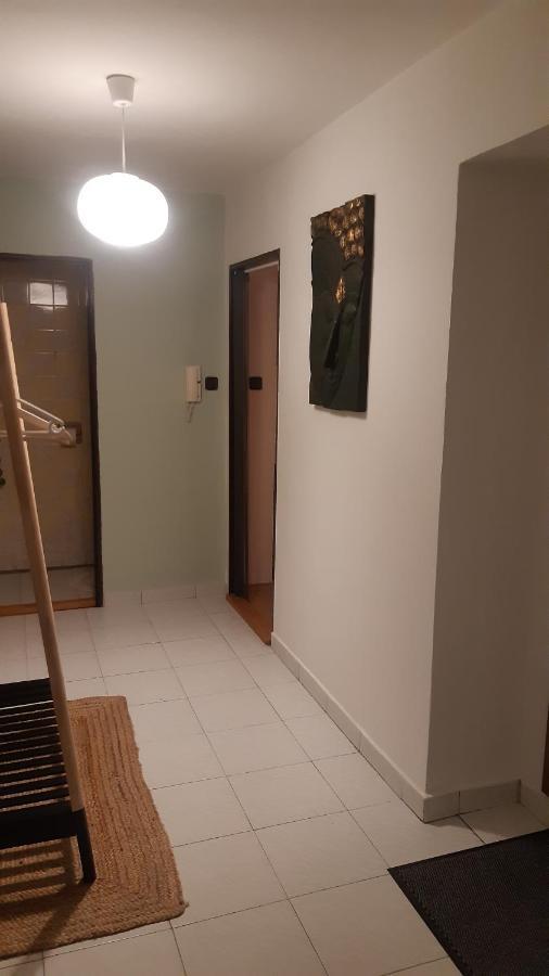 Budha Apartma Jirikov  Exteriör bild