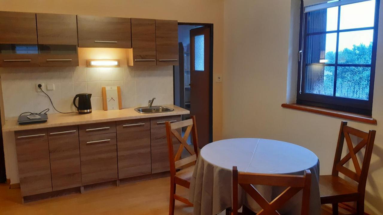 Budha Apartma Jirikov  Exteriör bild
